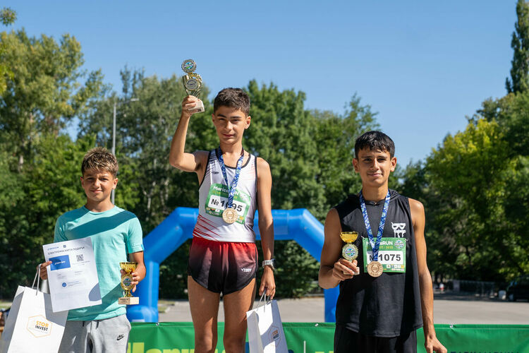 161 участници от страната и чужбина се включиха във второто издание на състезанието по бягане МарицаRUN в Димитровград 