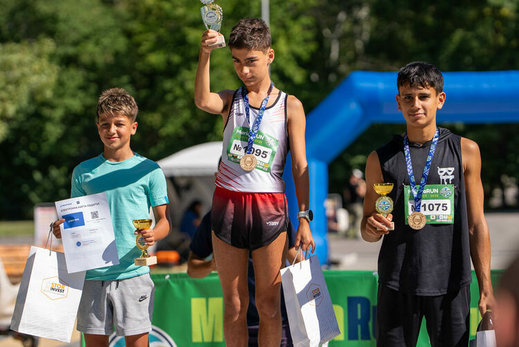 161 участници от страната и чужбина се включиха във второто издание на състезанието по бягане МарицаRUN в Димитровград 