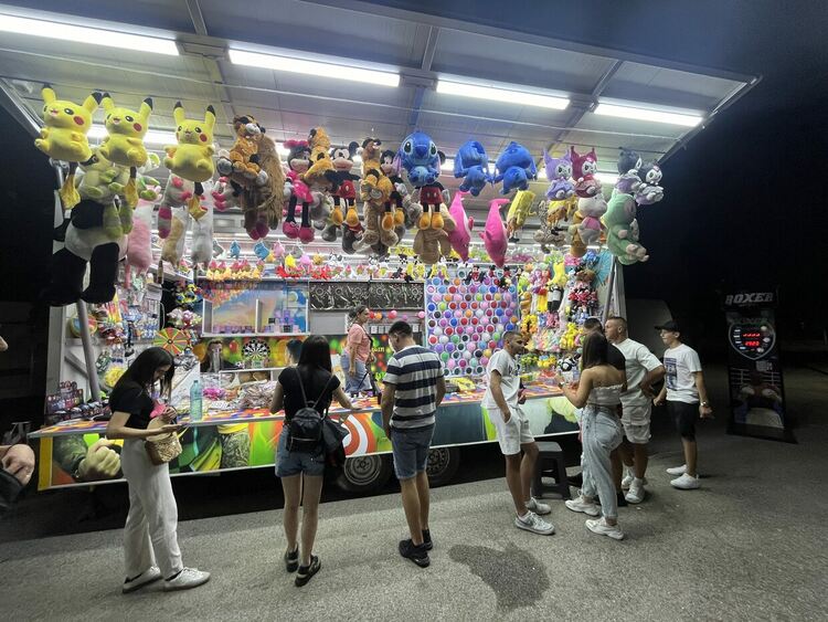 „Тангра“ зарадва публиката в Любимец с вечните си хитове