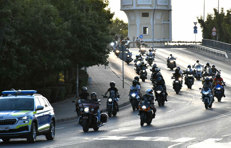 Мотористи направиха почетна обиколка на Димитровград