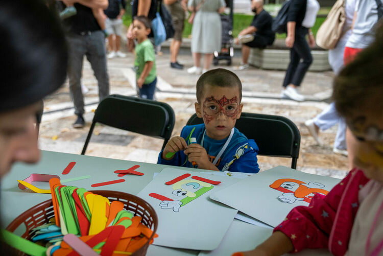 Деца и родители се забавляваха днес на детския празник, организиран от общината по повод празника на града