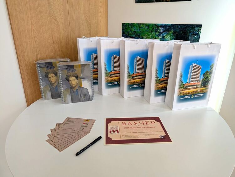 Завидни познания показаха победителите от първия по рода си куиз "Познавате ли Димитровград?"