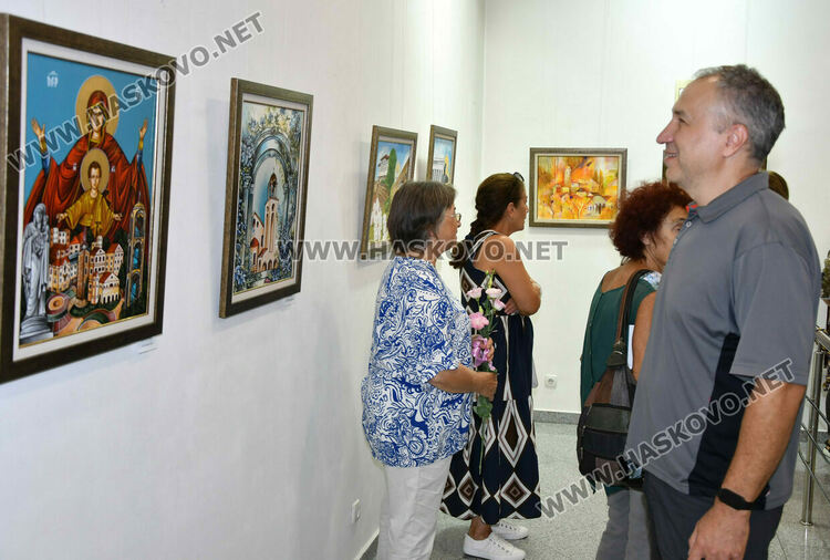 Откриха изложбата с творби от Националния пленер по живопис „Хасково – цветна палитра“