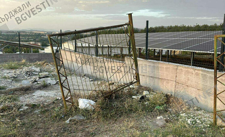 Затапиха входа на мюсюлманското гробище при Сипей, не се полагат грижи за него