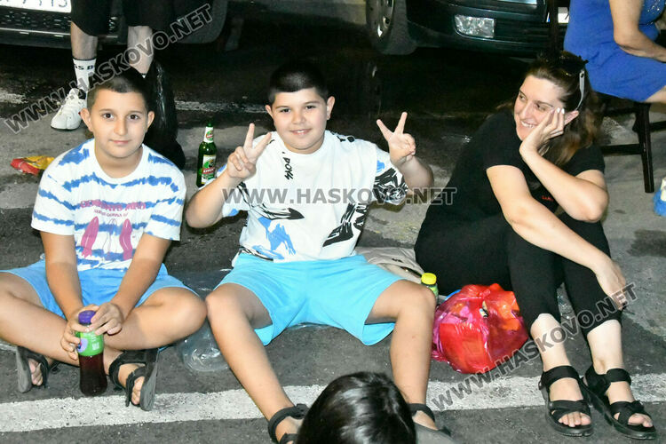 Лятното автокино в Хасково привлече много деца и младежи