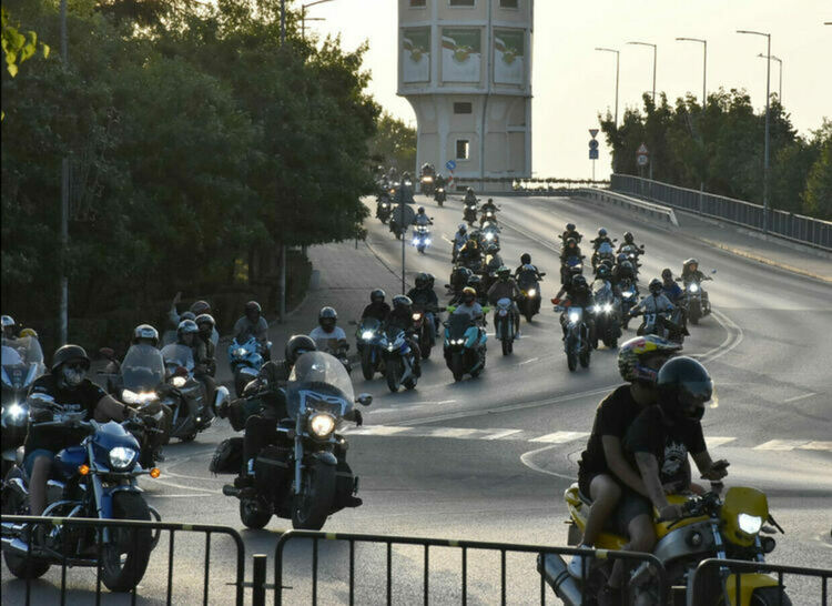 Две деца са хванати с нерегистрирани мотори след почетната мотообиколка