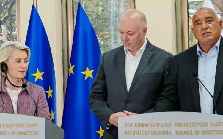 Урсула фон дер Лайен беше на посещение в България за няколко часа