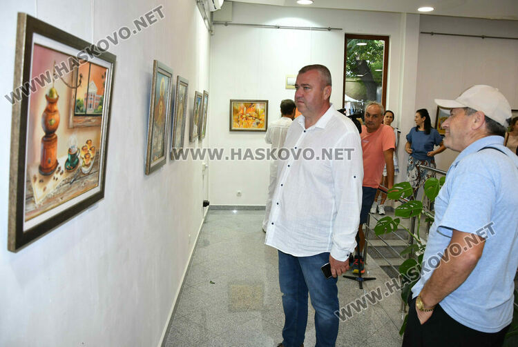 Откриха изложбата с творби от Националния пленер по живопис „Хасково – цветна палитра“