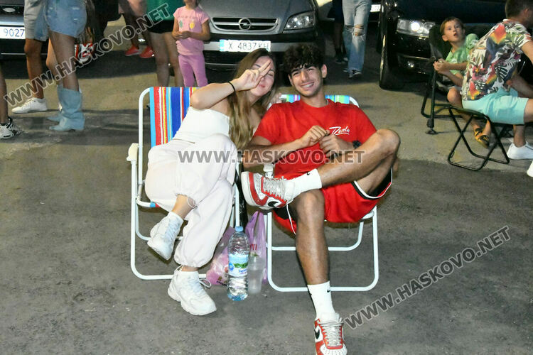 Лятното автокино в Хасково привлече много деца и младежи