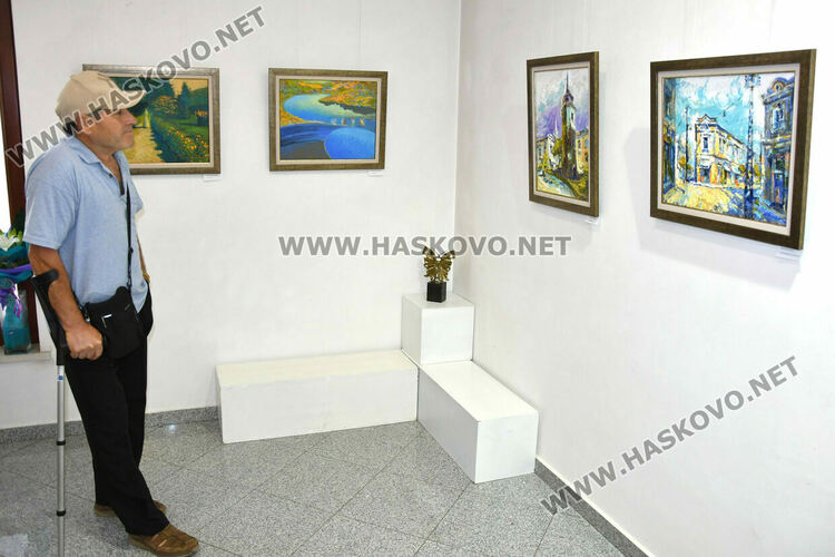 Откриха изложбата с творби от Националния пленер по живопис „Хасково – цветна палитра“