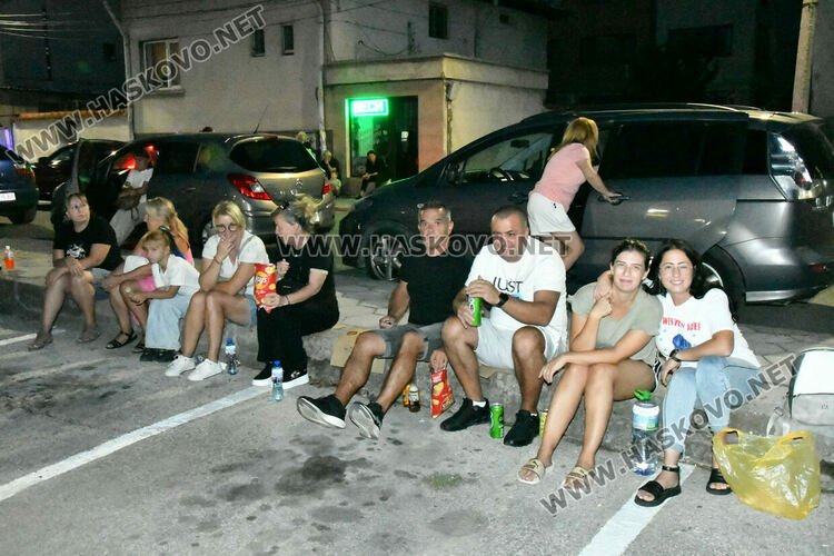 Лятното автокино в Хасково привлече много деца и младежи