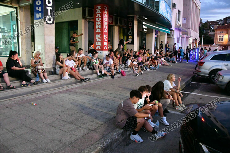 Лятното автокино в Хасково привлече много деца и младежи