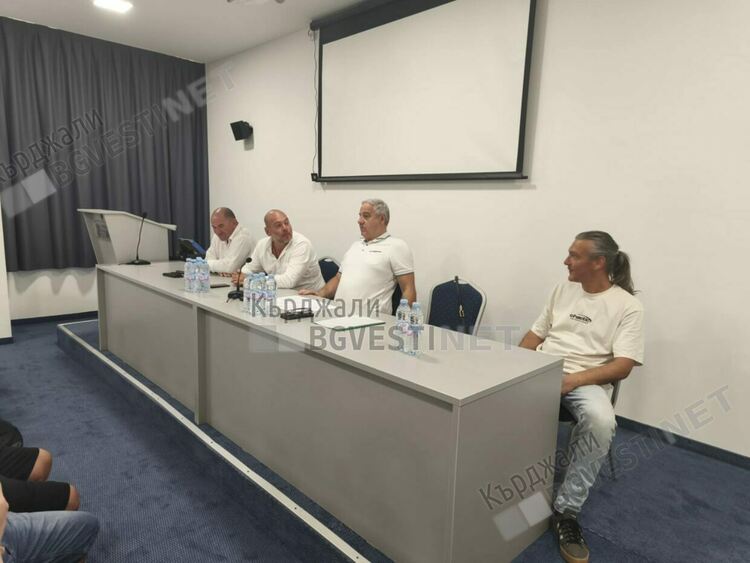 В Кърджали се проведе среща с животновъди от региона във връзка с ваксинацията срещу шарка 