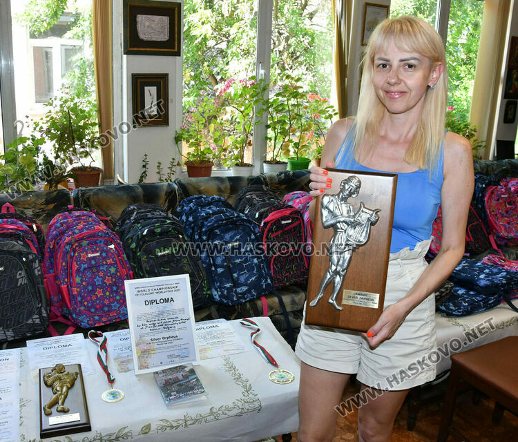 Певицата Йорданка Велева с наградата