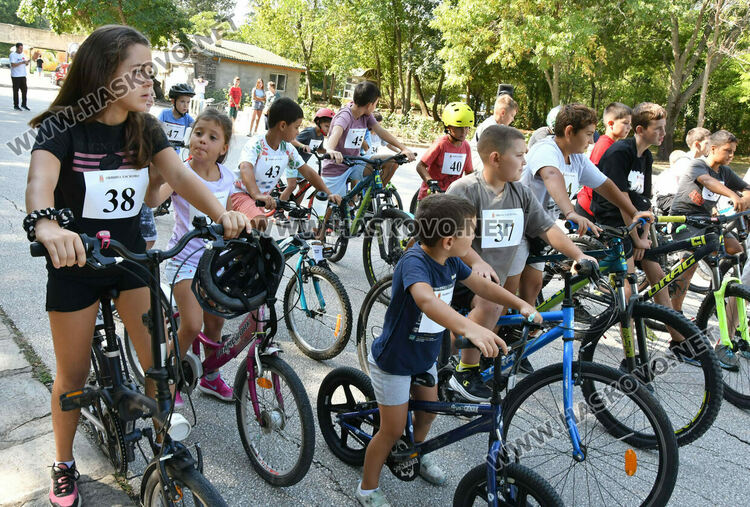 Хасковски деца показаха майстроски умения по колоездене на „Кенана“