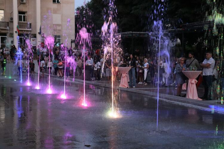 Пиано бар под звездите, автокино и колоездене на 3-ти септември в Хасково 