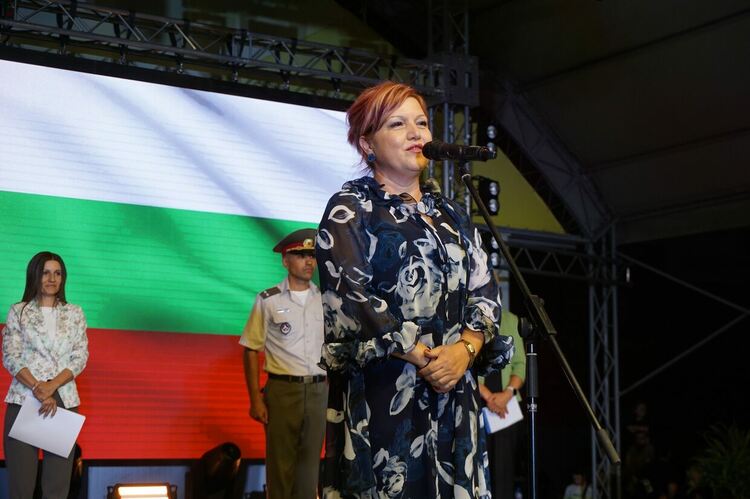 С тържествена церемония и празнични фойерверки Димитровград отбеляза 78 години от основаването си