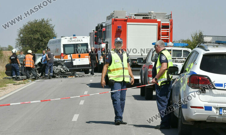 Четирима загинаха и трима са ранени в зверския сблъсък край Константиново 