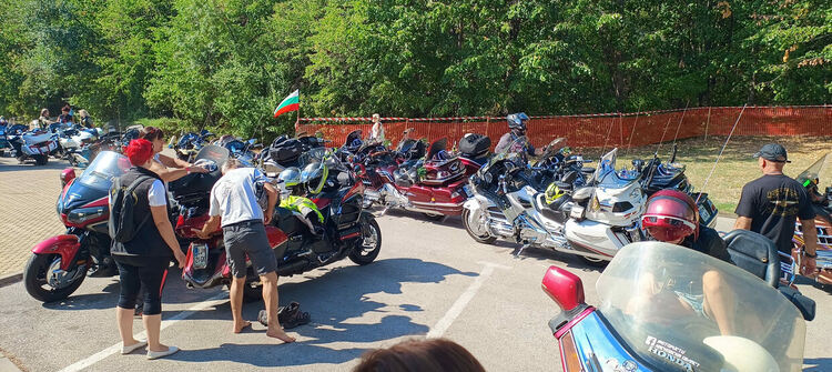 Пътешественици с мотори от цяла Европа избраха Хасково за годишна среща 