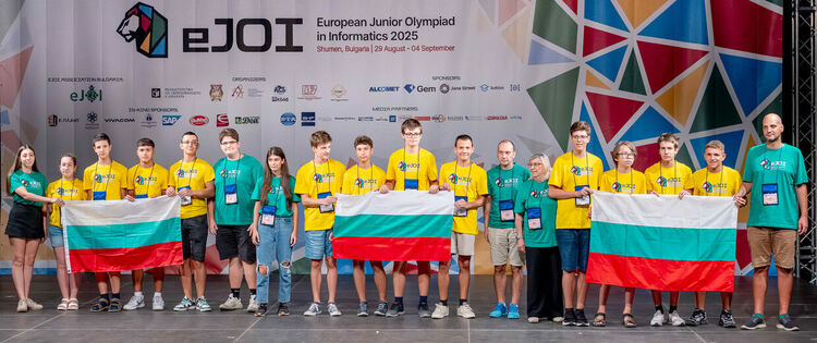 Никола Манолов от ПМГ-Хасково се окичи с бронзов медал от Европейската младежка олимпиада по информатика