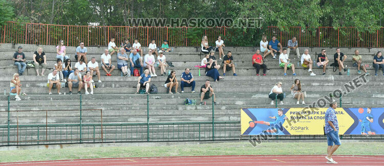 Младите футболисти от Карлово спечелиха турнира „Богомил Попов“ в Хасково 