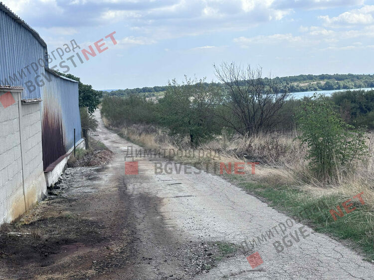 Разлив на азотна киселина в димитровградско село