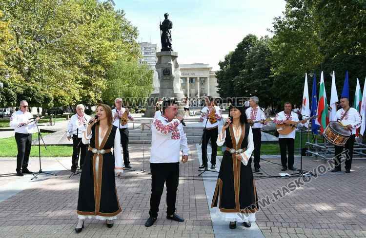 Хасково чества 140 години от Съединението на България с тържествена церемония