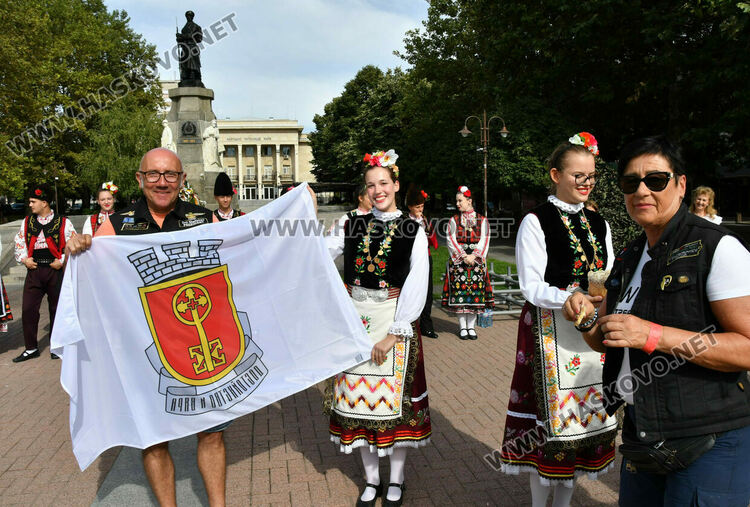 Мото-туристи от цяла Европа с пъстър „Парад на нациите“ в Хасково