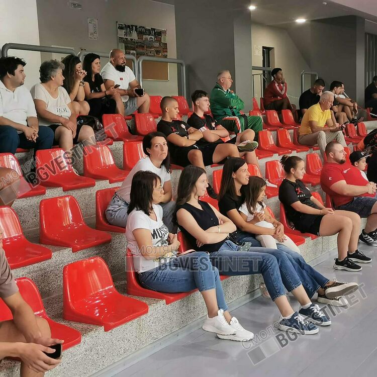 Паметен турнир в Смолян почете Величко Чолаков и събра бивши национали