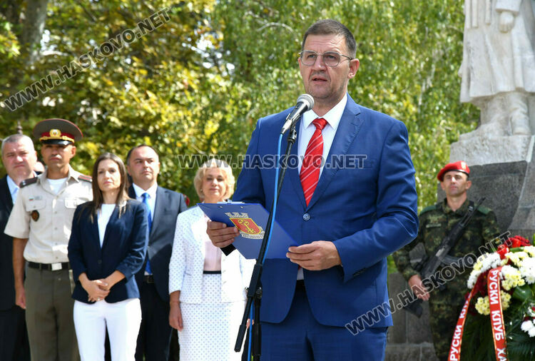 Хасково чества 140 години от Съединението на България с тържествена церемония