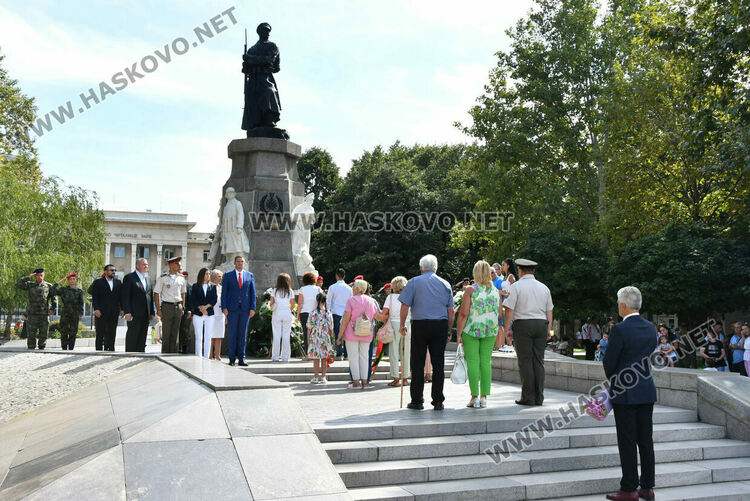 Хасково чества 140 години от Съединението на България с тържествена церемония