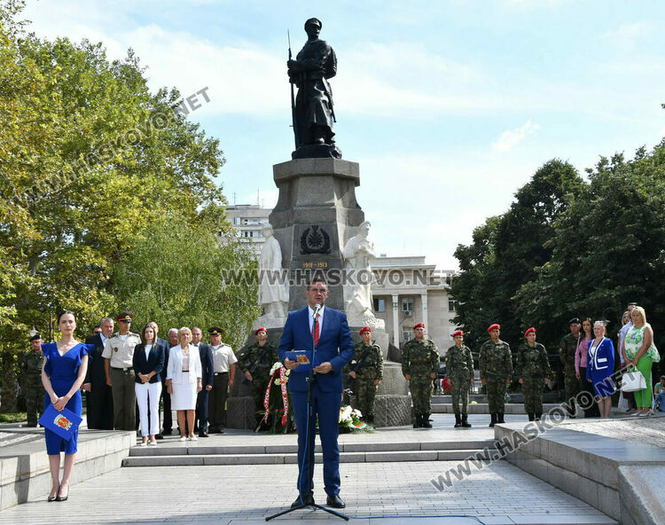 Хасково чества 140 години от Съединението на България с тържествена церемония