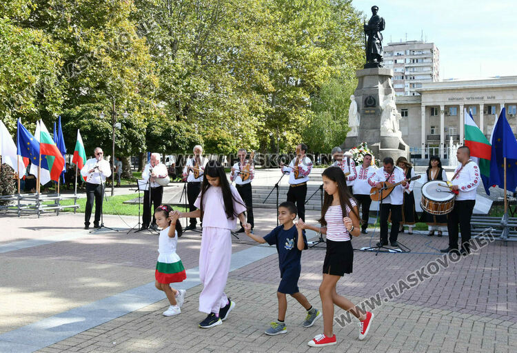 Хасково чества 140 години от Съединението на България с тържествена церемония