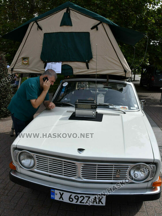 Ролс-Ройс Силвър от 1959 г. спечели голямата награда на Ретро парада в Хасково, 14-годишният Сава със специална награда