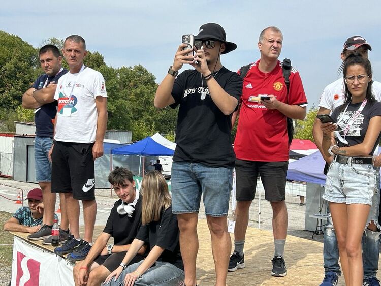 Най-добрите картинг пилоти от България стартираха битката в Хасково