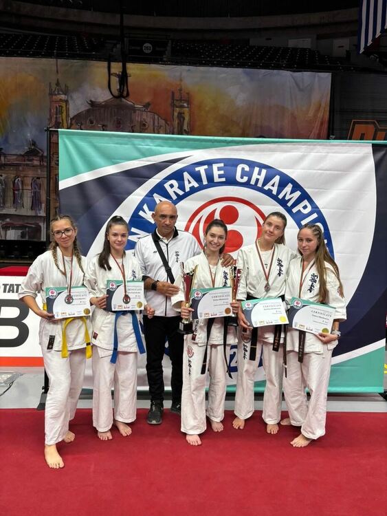Каратеките от Рудозем с шампионски титли от Балканския шампионат в Русе