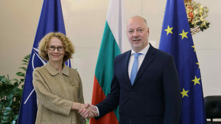 НАТО започна мащабно учение в България за справяне с кризи