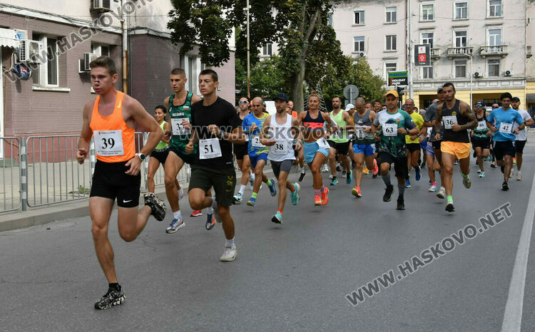 Угандиецът от Варна Исмаил Ссенанджи триумфира в 40-ото издание на кроса “Ванко Дяков”