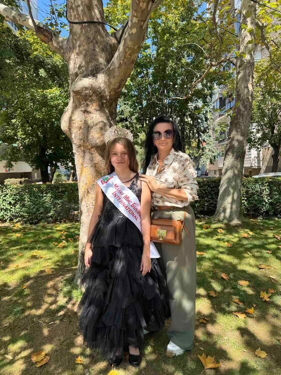 Теодора Милева и Адриана Добрева