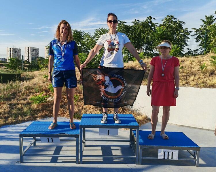 Плувците ветерани на „Родопа Смолян“ завоюваха 8 медала в Пазарджик