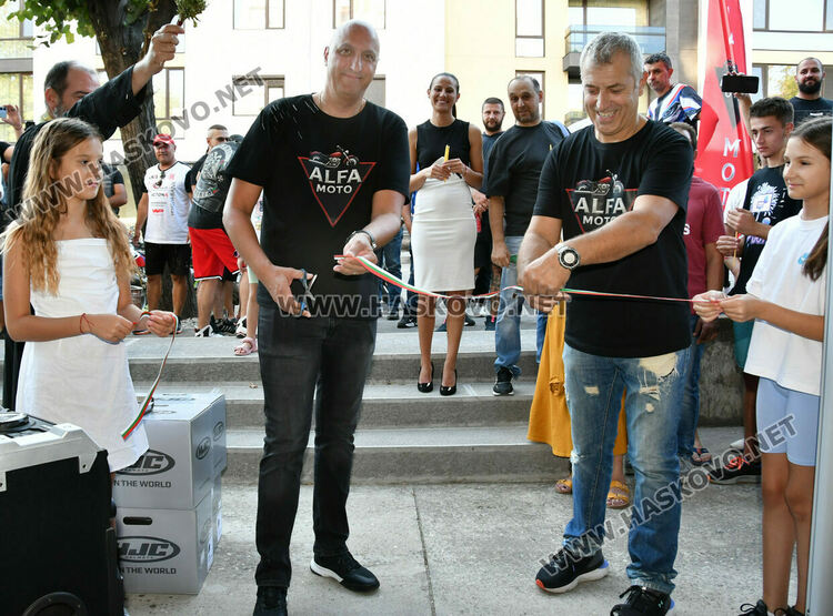 Първият магазин за мотоциклети и аксесоари „Alfa Moto“ официално отвори врати в Хасково