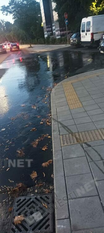 Питейна вода извира зад Театъра в Кърджали,очаква се ремонт на ремонтираната улица