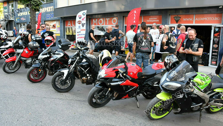 Първият магазин за мотоциклети и аксесоари „Alfa Moto“ официално отвори врати в Хасково