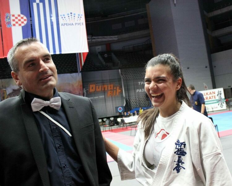 Асеновградчанка стана балкански шампион по карате шинкиокушин