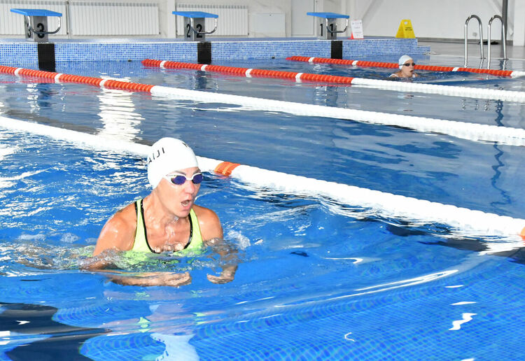 Любители от 11 до 82 години се включиха в първия маратон „Хасково плува“