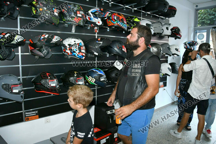 Първият магазин за мотоциклети и аксесоари „Alfa Moto“ официално отвори врати в Хасково