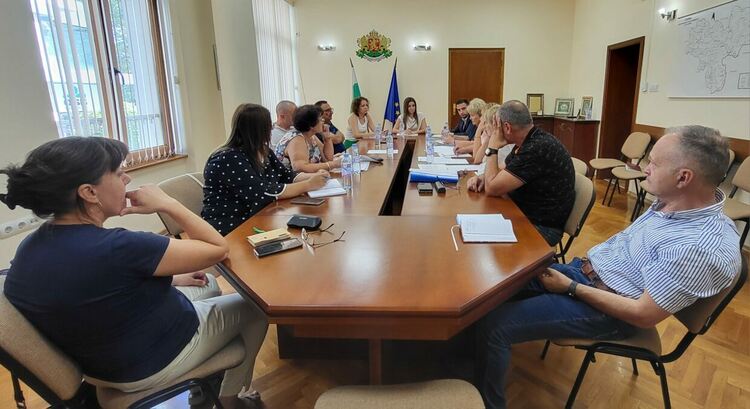 Почистват кладенец за по-чиста вода в Хасково, правят карта със зони за водоснабдяване