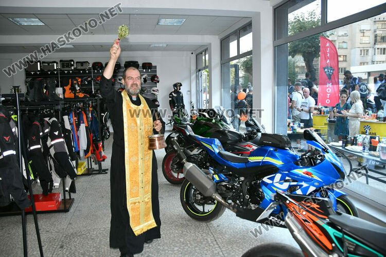 Първият магазин за мотоциклети и аксесоари „Alfa Moto“ официално отвори врати в Хасково