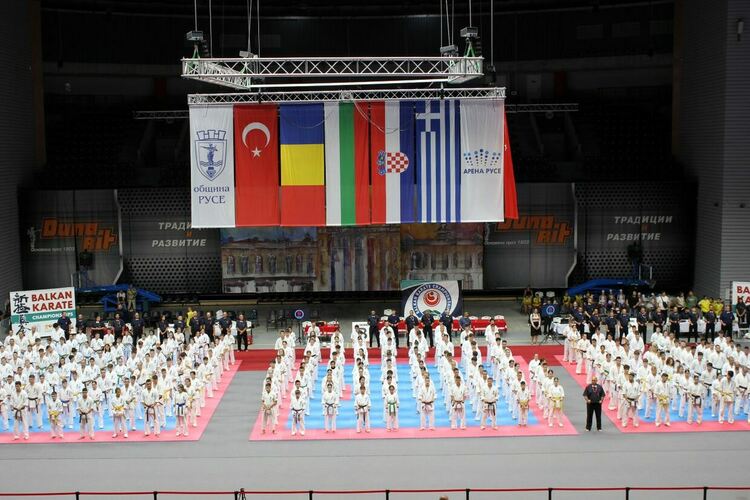 Асеновградчанка стана балкански шампион по карате шинкиокушин