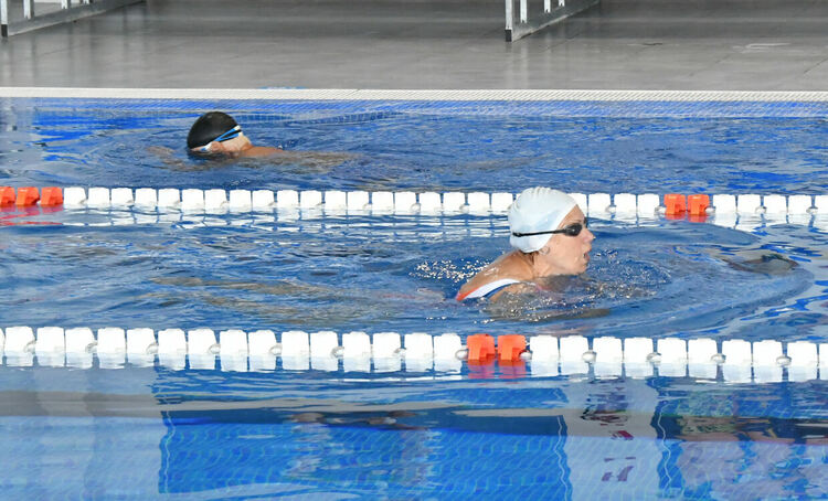 Любители от 11 до 82 години се включиха в първия маратон „Хасково плува“